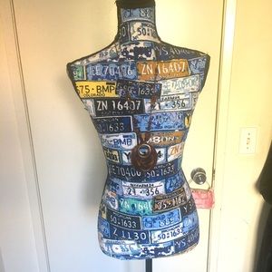 Adorable brown beaded necklace